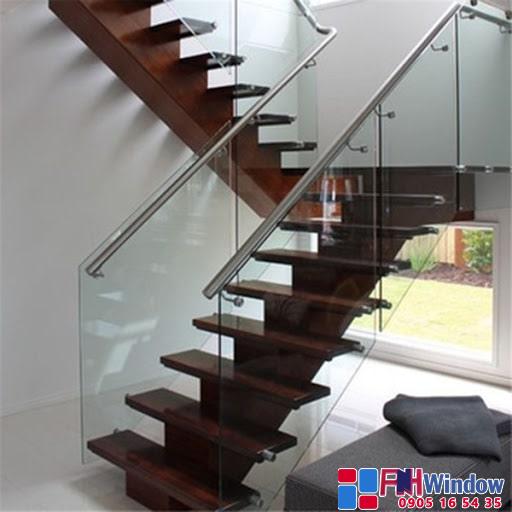 40-mau-cau-thang-sat-dep-ban-khong-nen-bo-lo-25-min