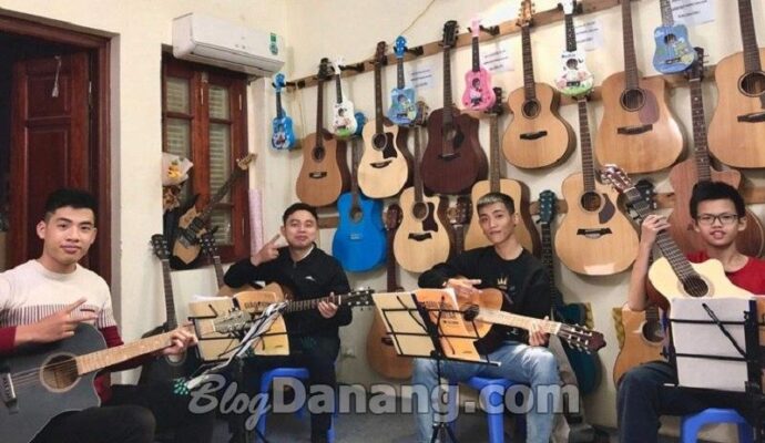 Top 10 Địa chỉ học đàn Guitar Đà Nẵng